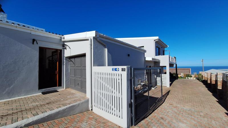 5 Bedroom Property for Sale in Reebok Western Cape